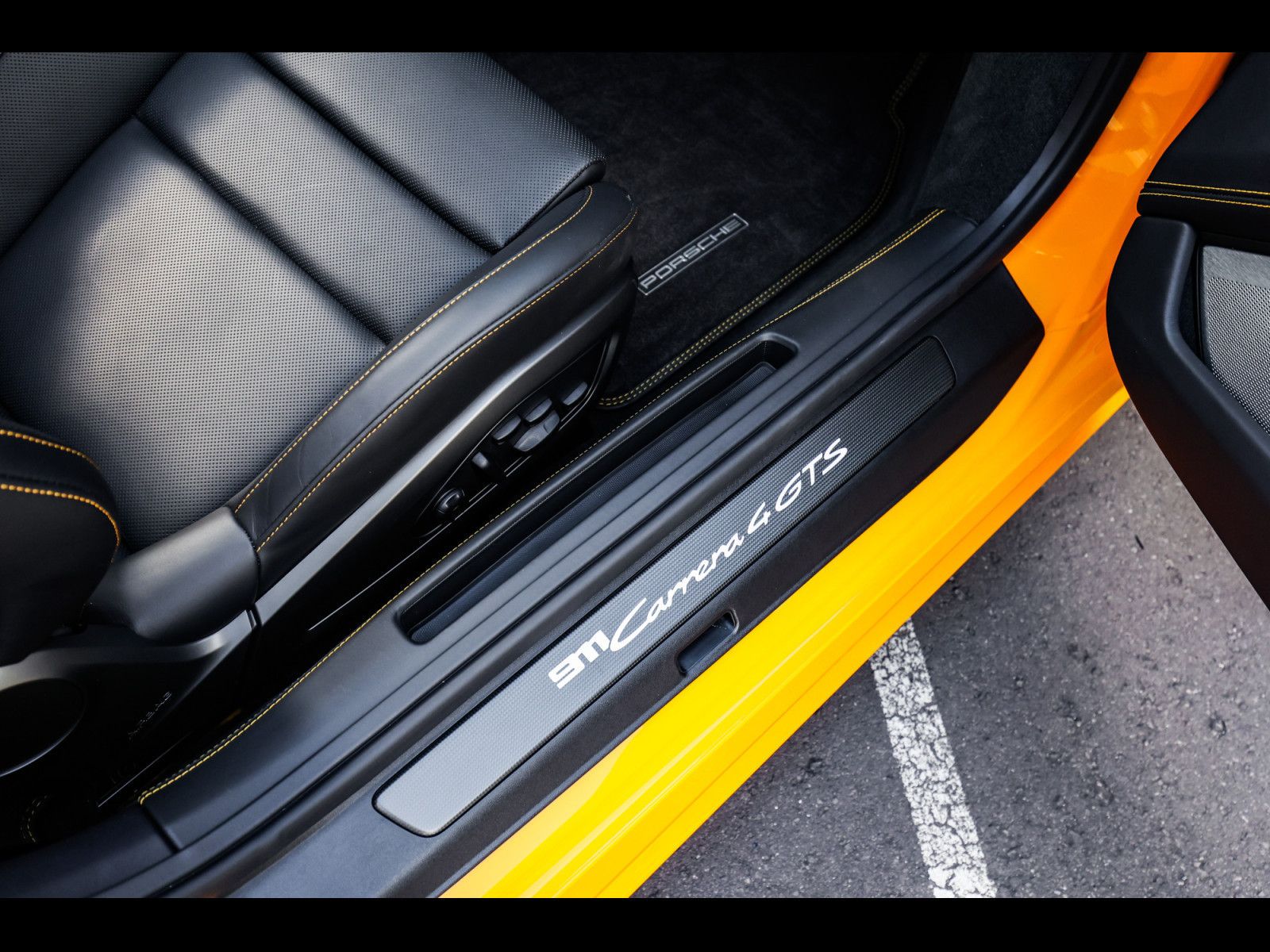 Porsche 911 992.1 CARRERA 4 GTS COUPE PDK°PTS°MANUFAKTUR