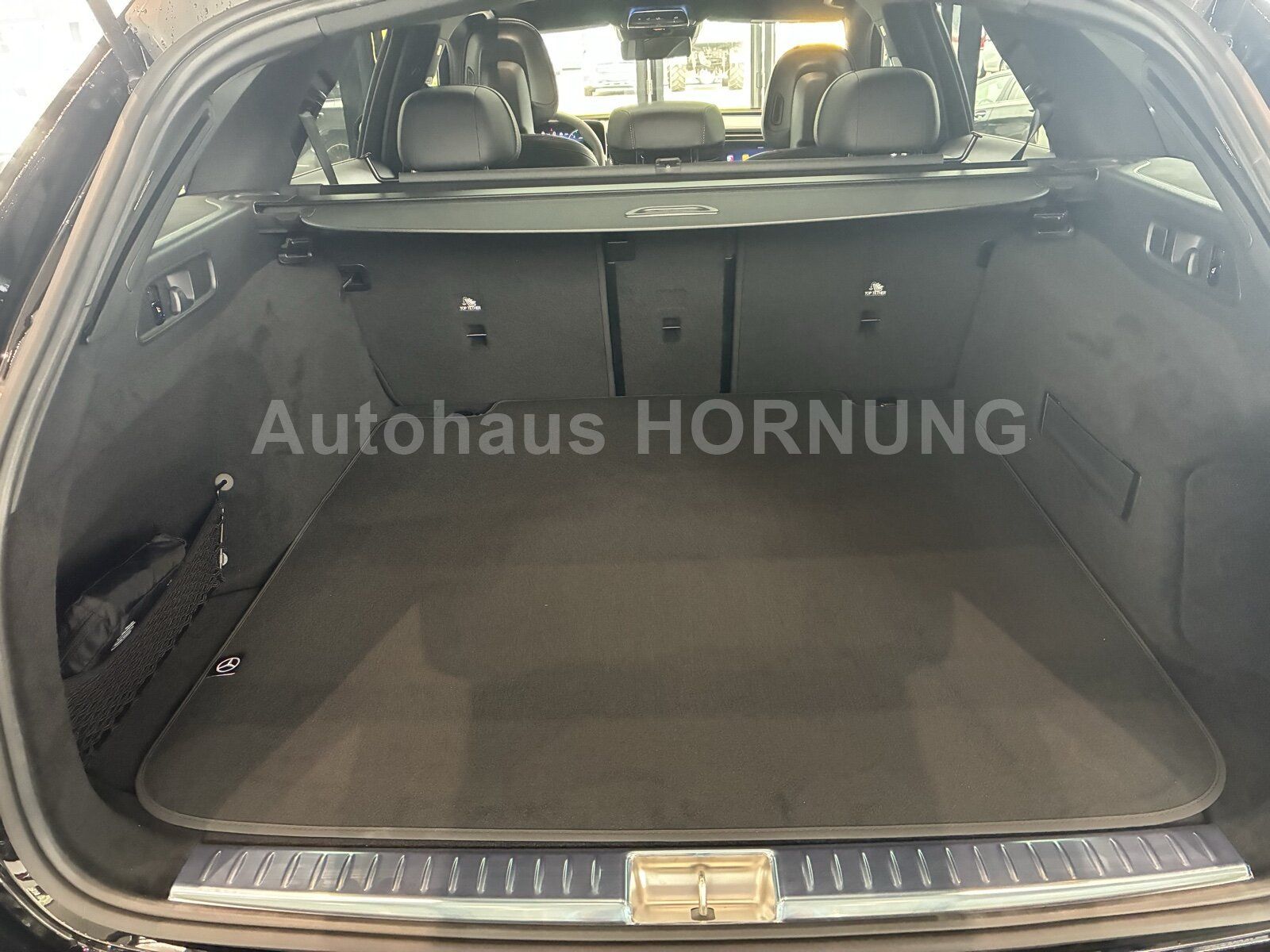 Mercedes-Benz E 450 d 4M T AMG NIGHT STHZG HUP PANOSD AHK DIGI