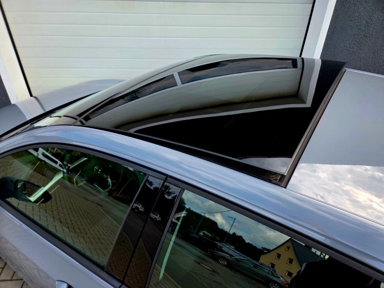 Volkswagen Golf VIII Life - Samsaru's Car Outlet