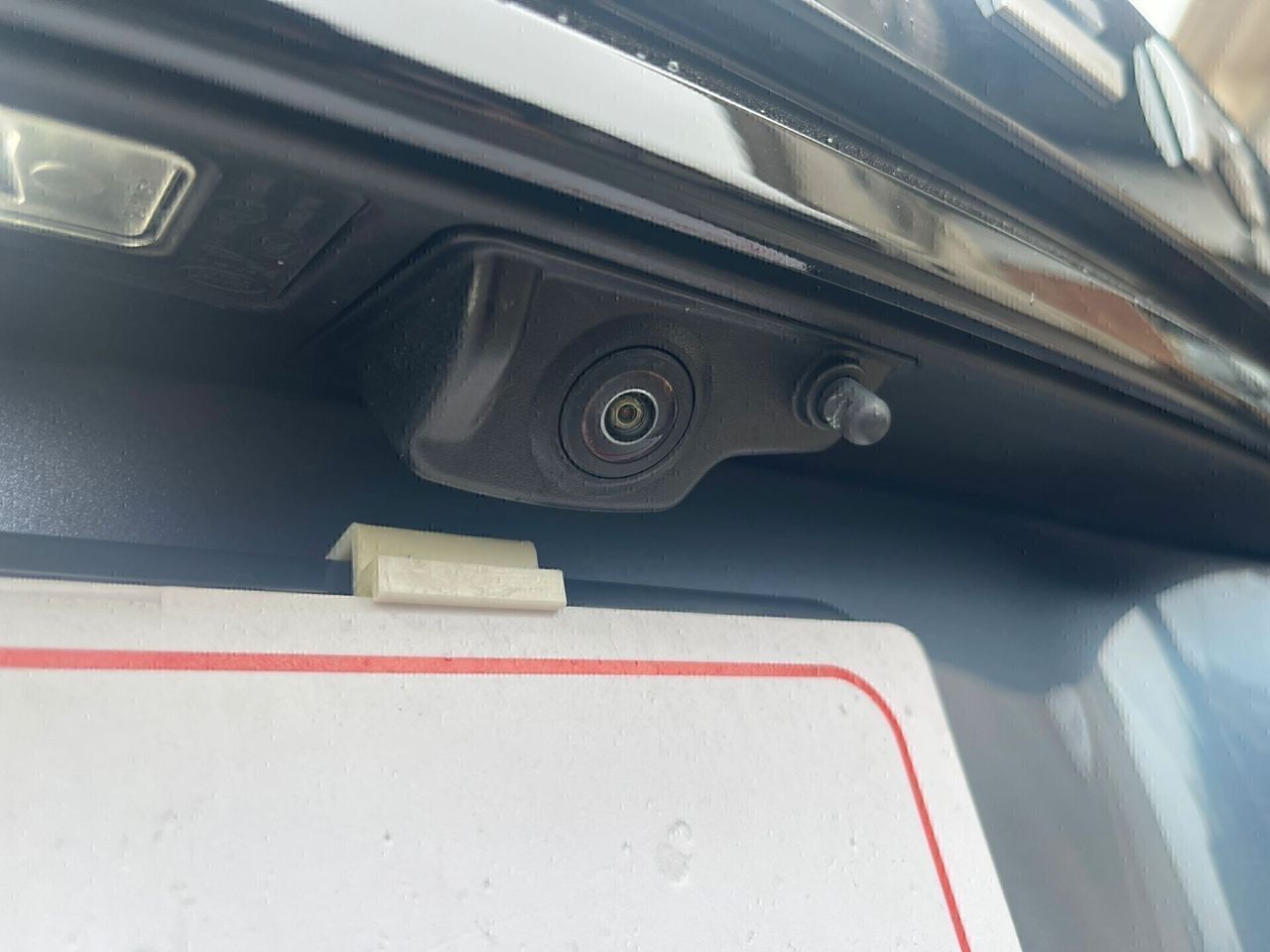 Range Rover Velar 2.0D - Samsaru's Car Outlet