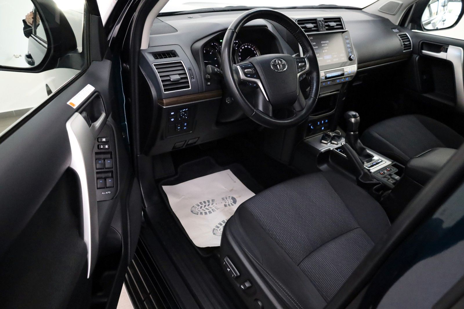 Toyota Land Cruiser Executive,Aut.,LED,Kamera,ACC,AHK