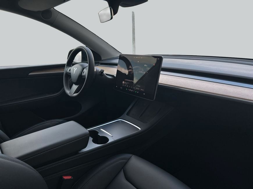 Tesla Model Y Performance Dual Motor AWD