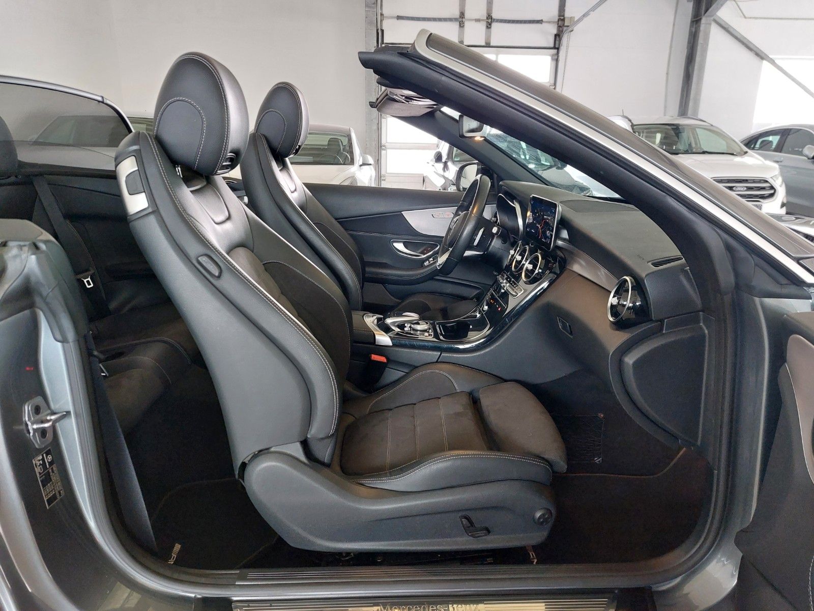 Mercedes-Benz C 180 Cabrio AMG-LINE - Samsaru's Car Outlet