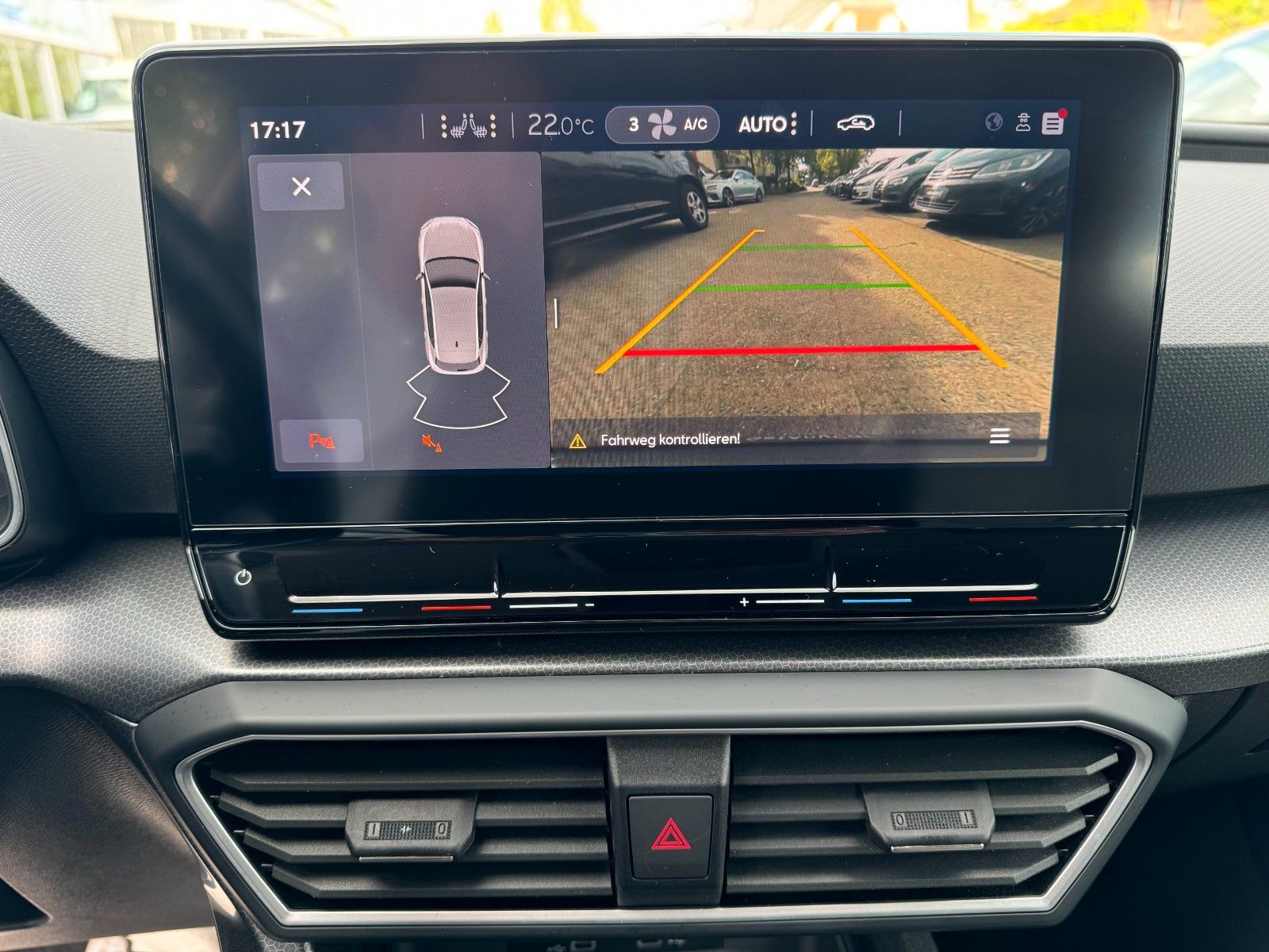 Seat Leon Style 1.0 eTSI DSG - Samsaru's Car Outlet