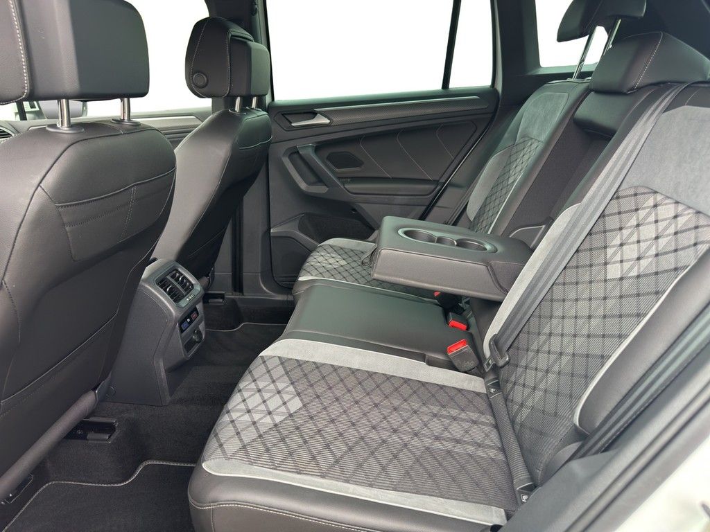 Volkswagen Tiguan 2.0 TDI DSG 4Motion R-Line - Samsaru's Car Outlet