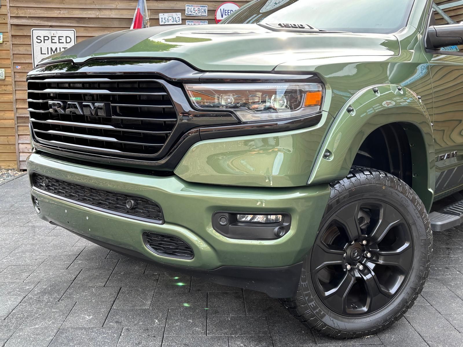 Dodge RAM 1500 5,7L BigHorn Crew Cab LED AHK 4x4