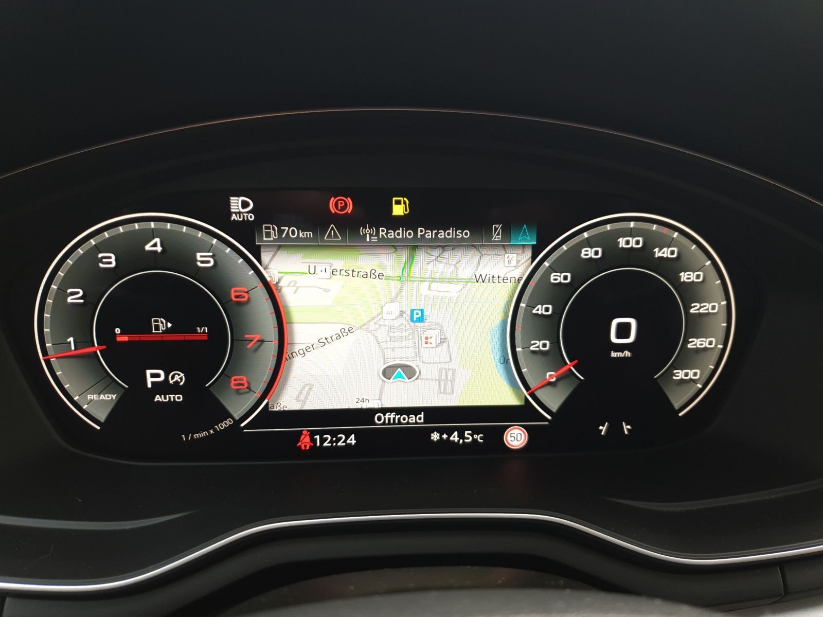 Audi A4 Avant 40 TFSI Q 2x S LINE AHK LM19 MATRIX-LED