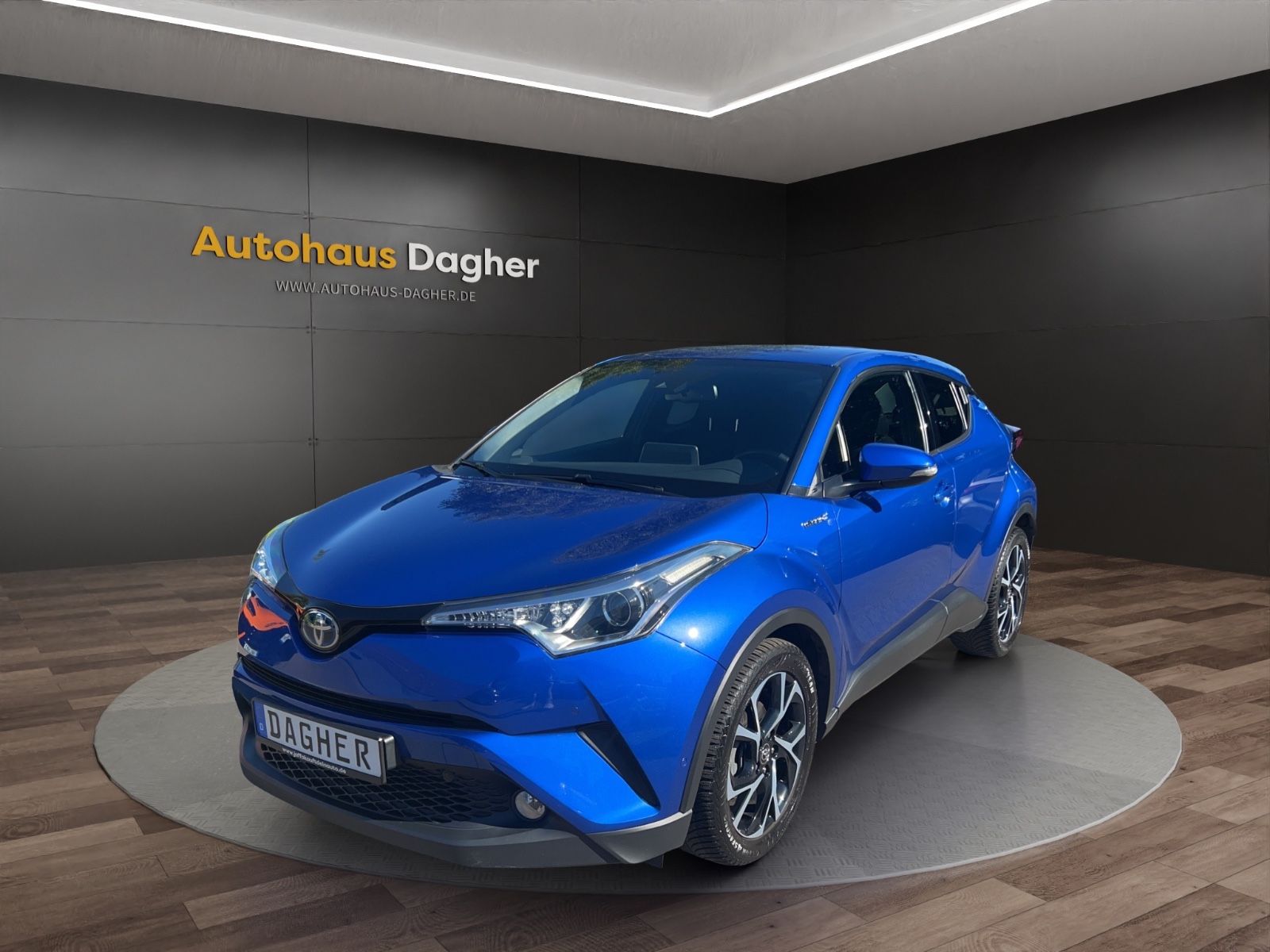 Toyota C-HR Hybrid Club - Samsaru's Car Outlet