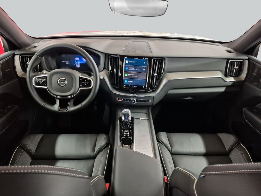 Volvo XC60 B5 B AWD Plus Dark