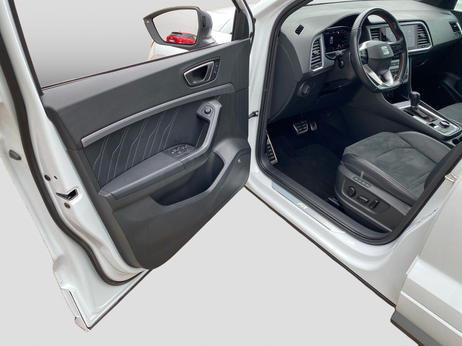 Seat Ateca 1.5 TSI DSG FR LED ACC AHK Kessy Navi
