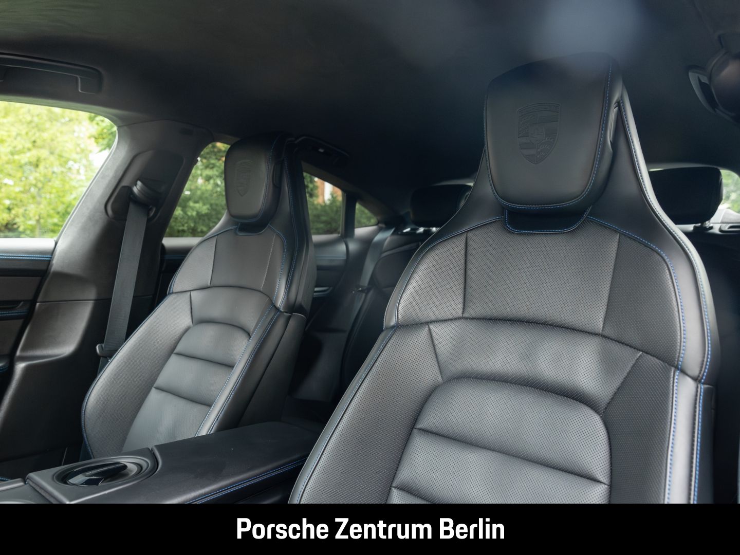 Porsche Taycan GTS HA-Lenkung InnoDrive HeadUp LEDMatrix