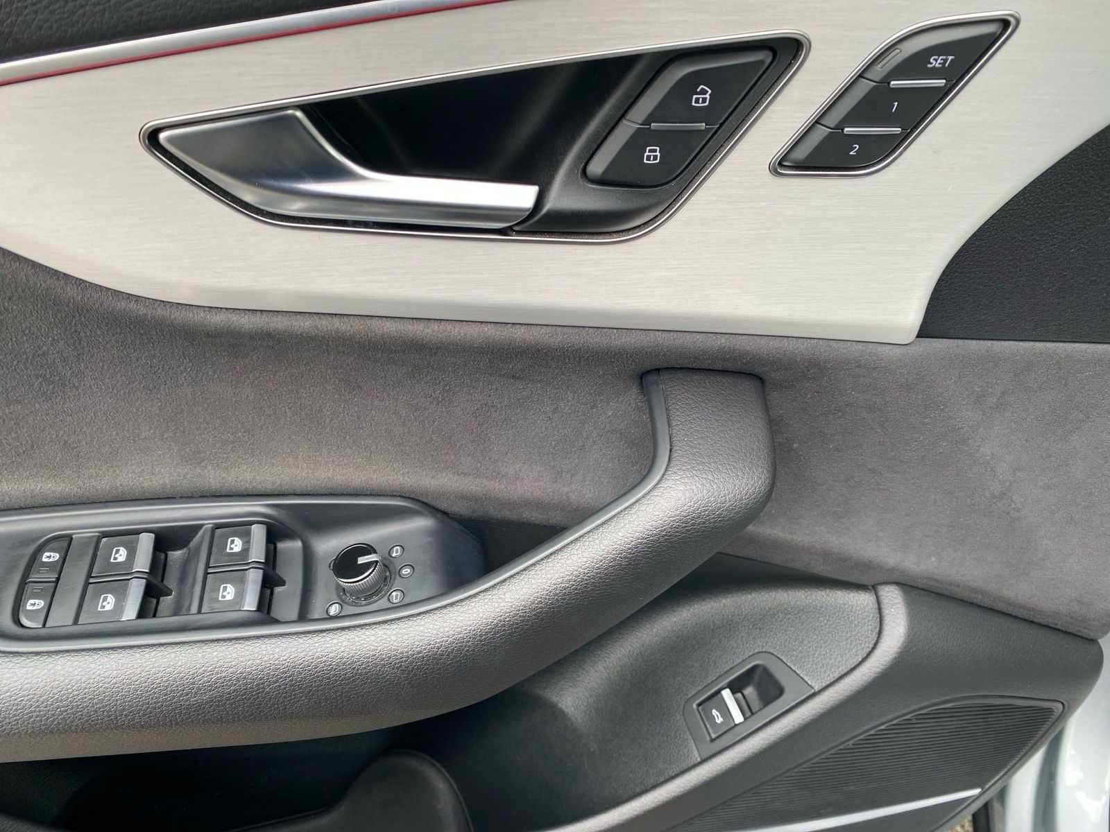 Audi Q8 50 TDI S line quattro Tiptronic HD-Matrix Pan