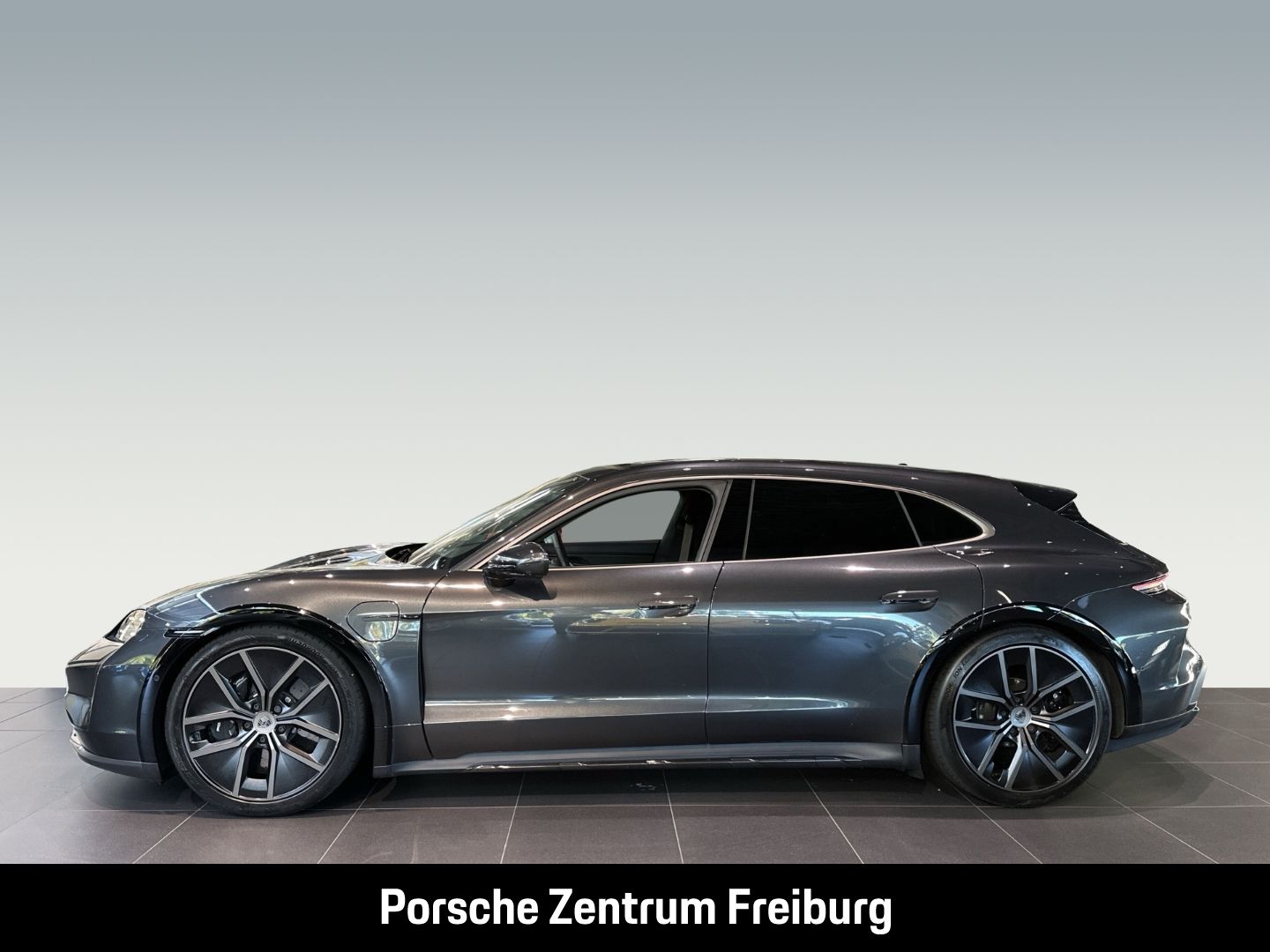 Porsche Taycan Turbo S Cross Turismo Burmester InnoDrive