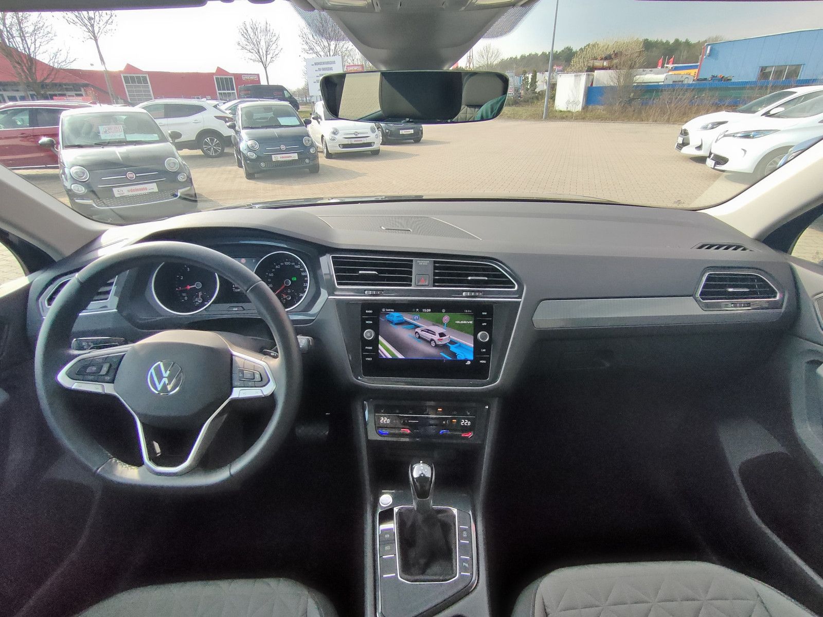 Volkswagen Tiguan 1.5 TSI Life DSG - Samsaru's Car Outlet