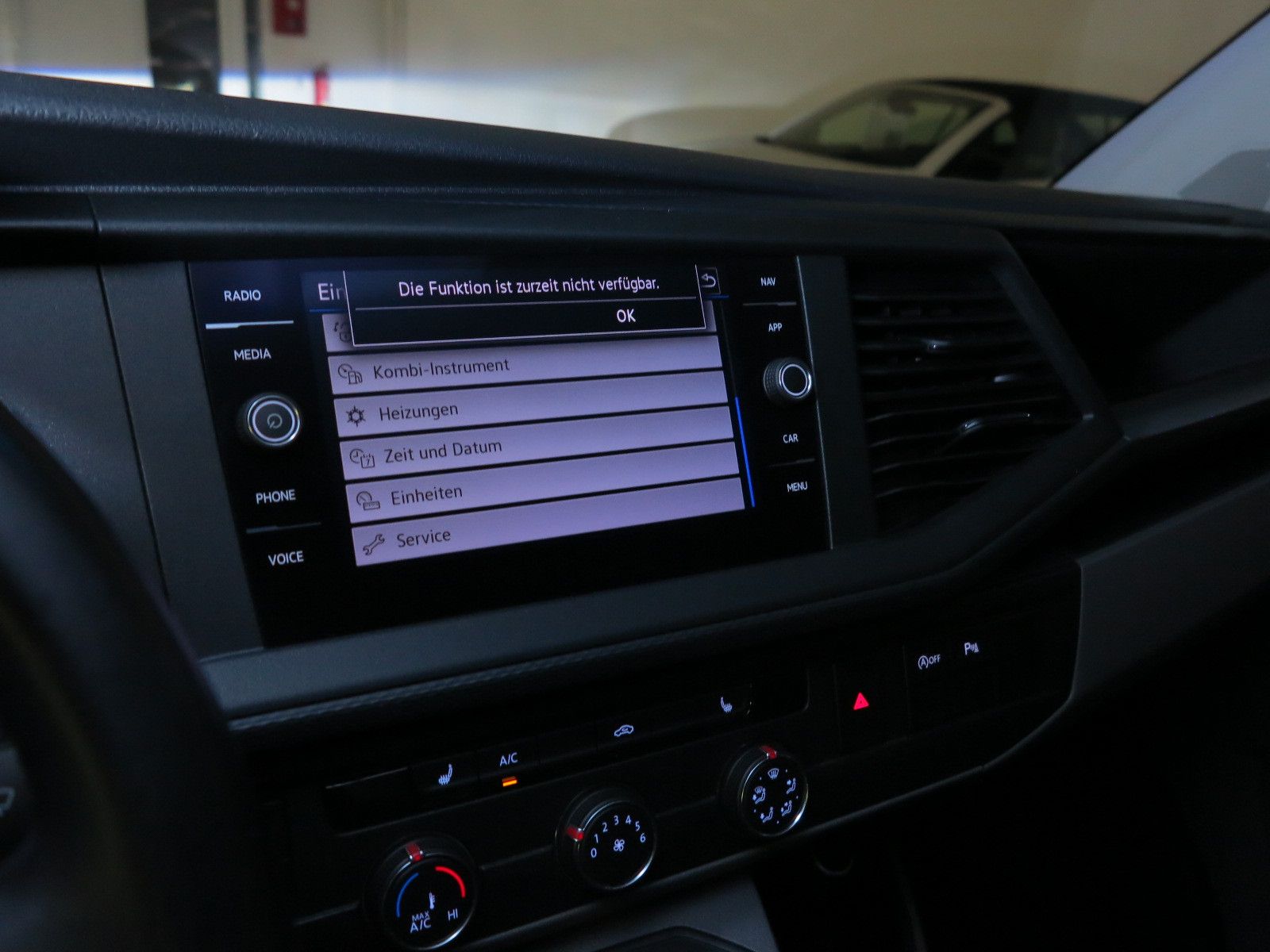 Volkswagen Transporter T6.1 TDI2.0 SCR DSG7 Lang Navi Klima