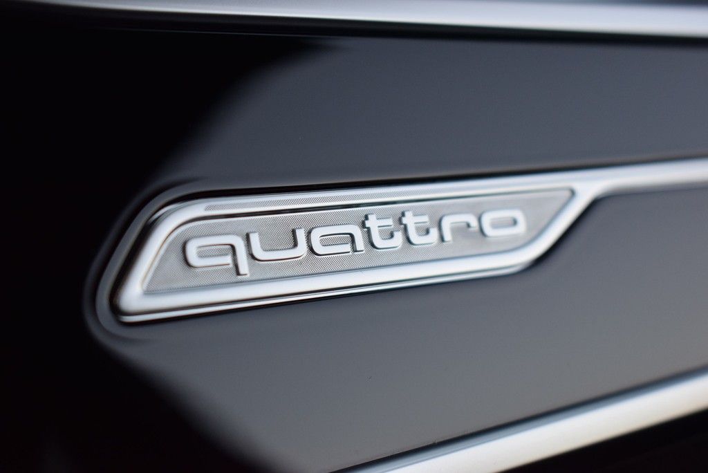 Audi A6 Avant 45 TFSI quattro S-line - Samsaru's Car Outlet
