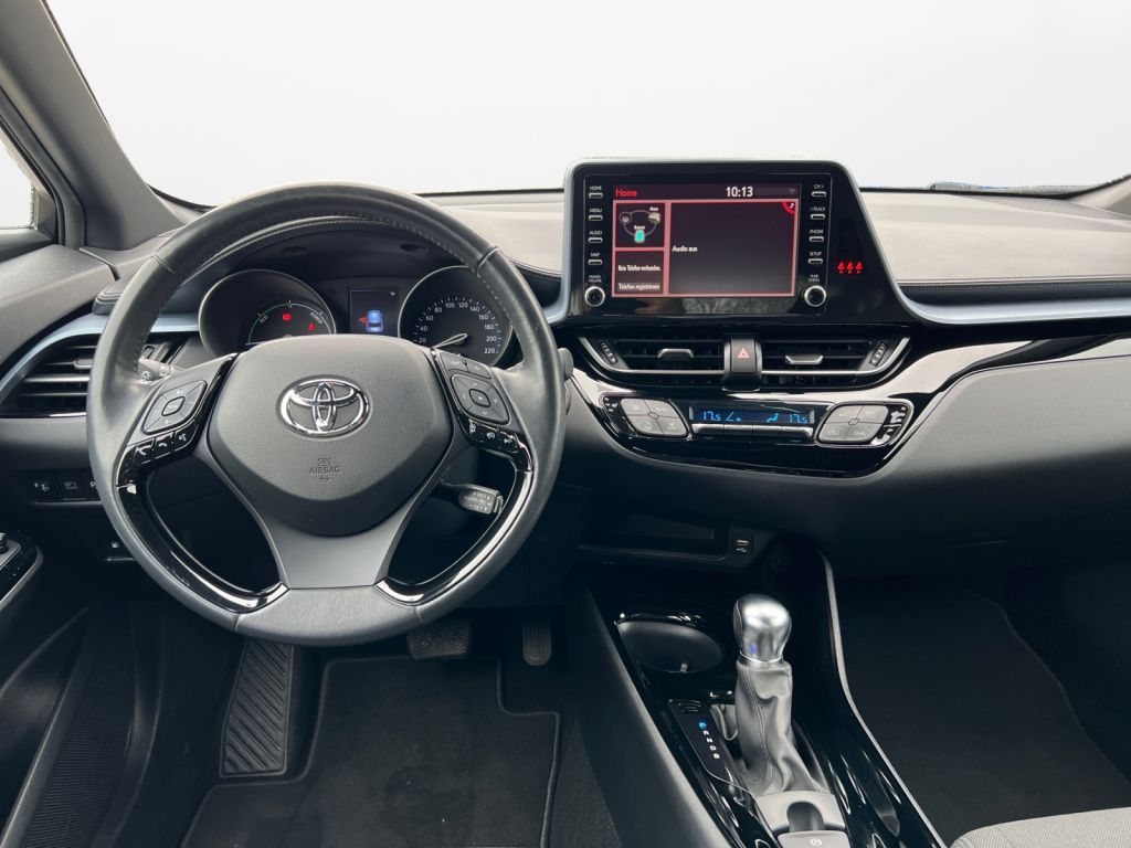 Toyota C-HR Hybrid Team - Samsaru's Car Outlet