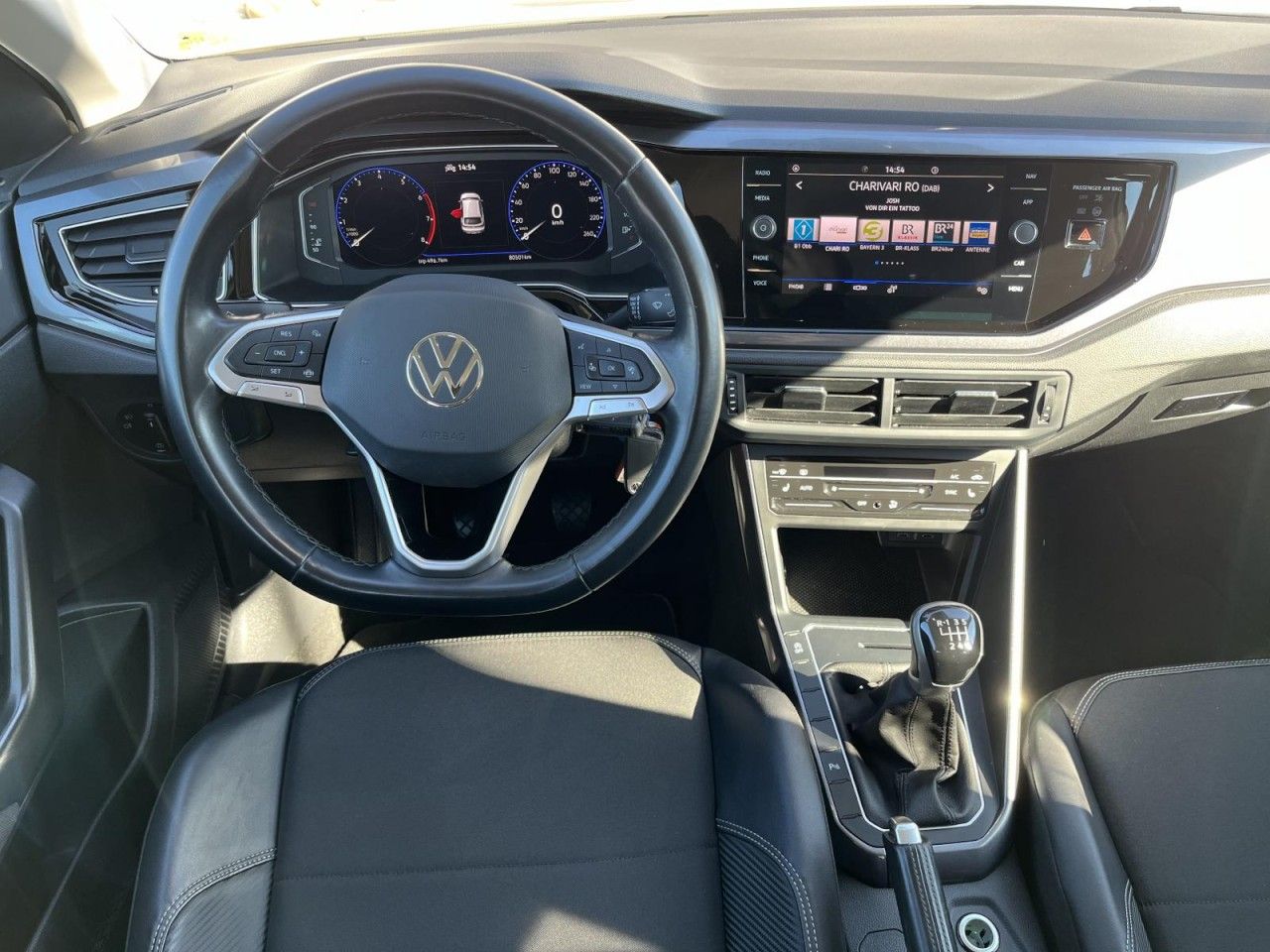 Volkswagen Taigo 1.0 TSI Style - Samsaru's Car Outlet