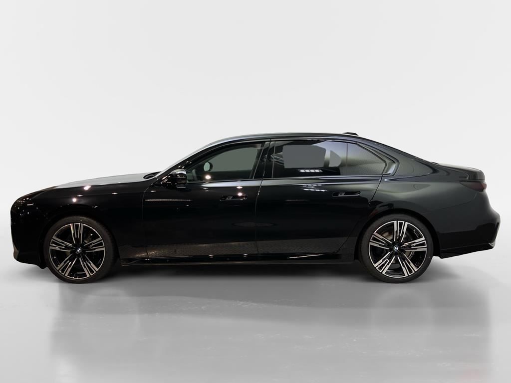 BMW 740d xDr M Sport Pro SkyLounge+TheatreScreen+AHK