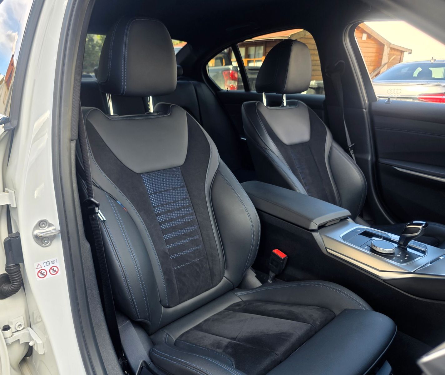 BMW M-SPORTPAKET*XDRIVE*LED*NAVI*LEDER*ACC*RFK*MWST
