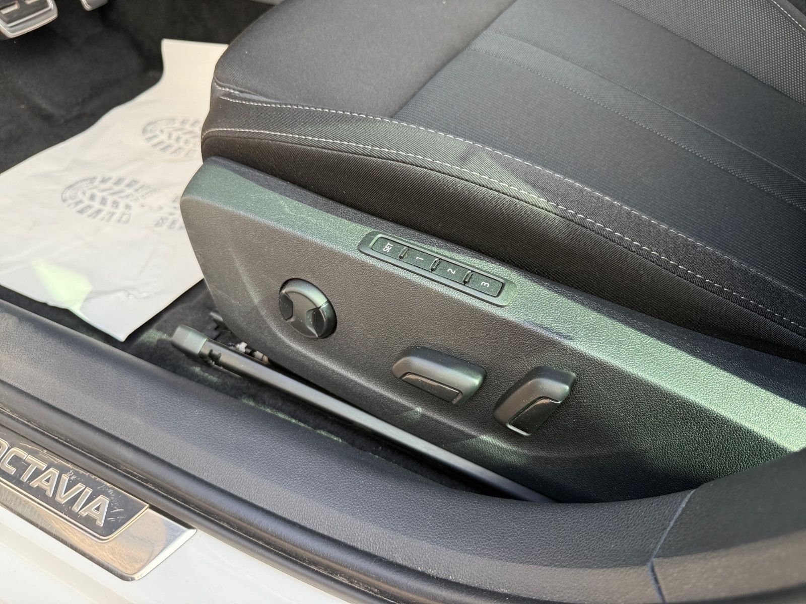 Skoda Octavia Lim. 1.4 TSI Style iV - Samsaru's Car Outlet
