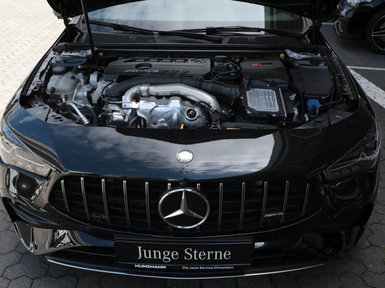 Mercedes-Benz CLA 35 AMG 4M - Samsaru's Car Outlet