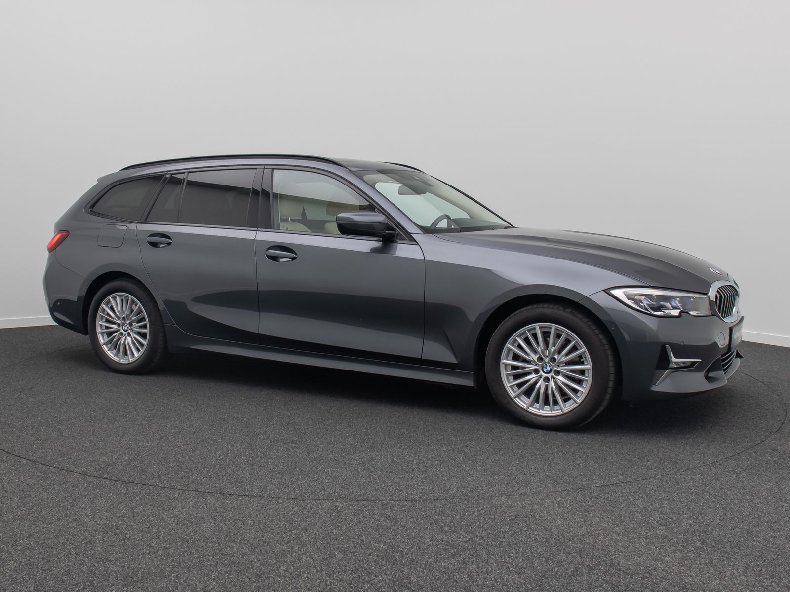 BMW 320d Luxury Line - Samsaru's Car Outlet