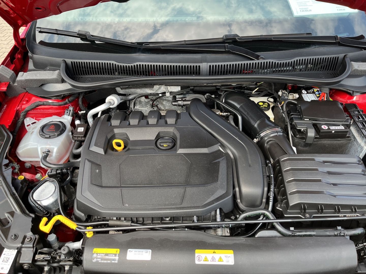Volkswagen Taigo 1.5 TSI DSG R-Line - Samsaru's Car Outlet