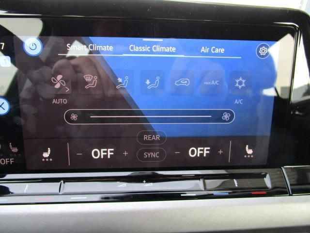 Volkswagen Golf LIFE 1.5 TSI - Samsaru's Car Outlet