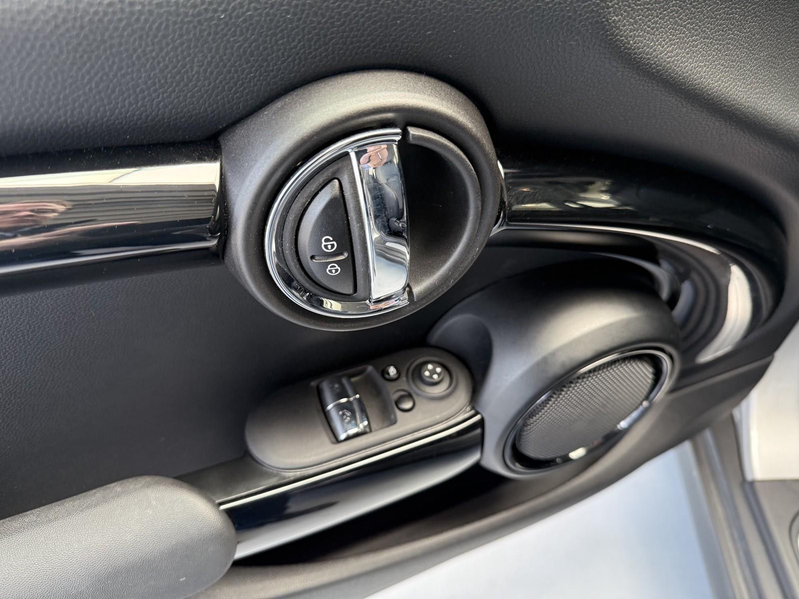 MINI Cooper Sport Resolute Edition - Samsaru's Car Outlet