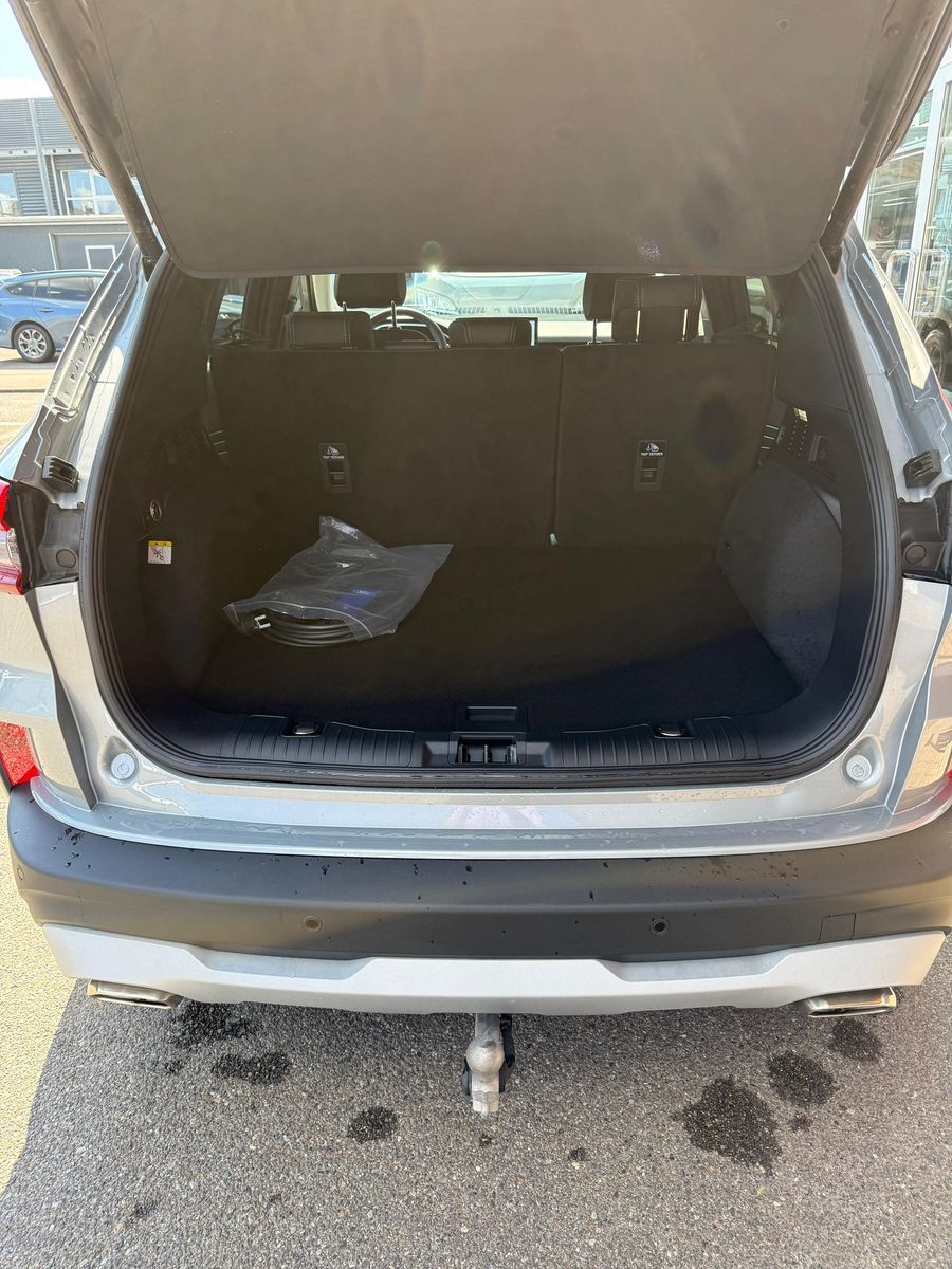 Ford Kuga Plug-In Hybrid Active X - Samsaru's Car Outlet