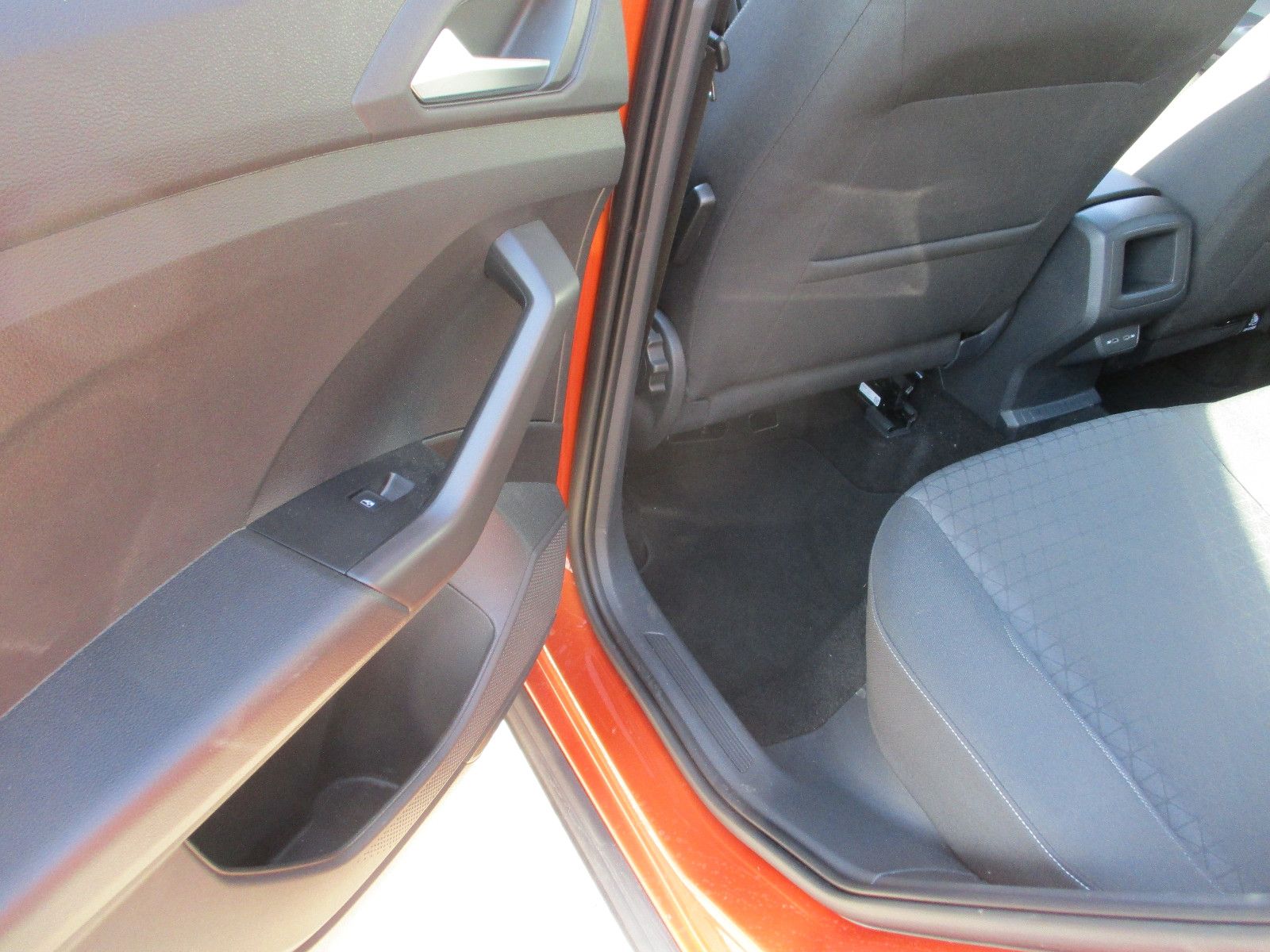 Volkswagen T-Cross Life - Samsaru's Car Outlet