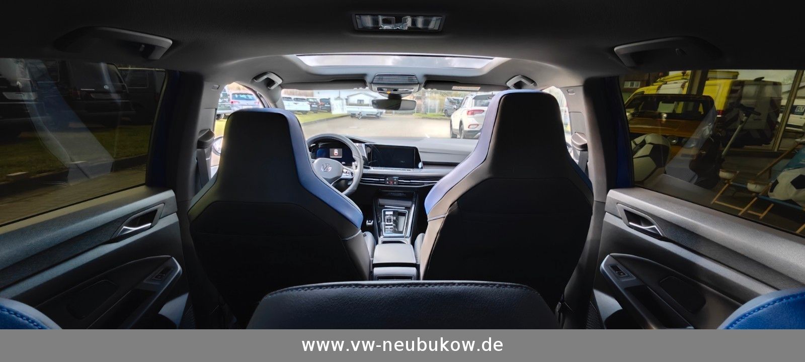Volkswagen Golf VIII R 20 Years 4Motion DSG - Samsaru's Car Outlet
