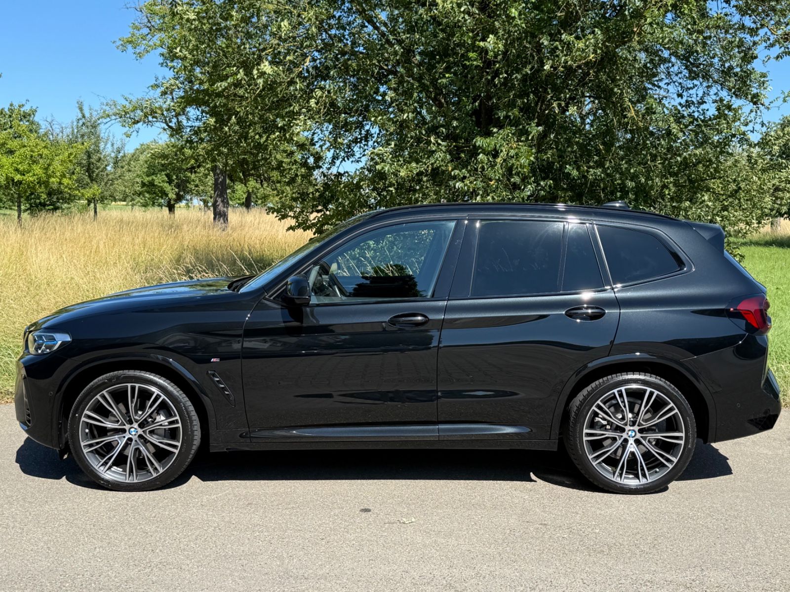 BMW X3 xDrive 30 d M Sport Pano Laser HeadUp AHK 21"