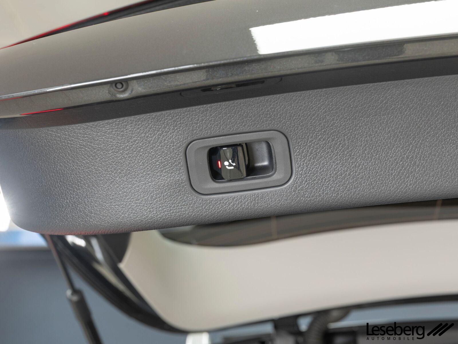 Mercedes-Benz GLC 300 e 4M Avantgarde - Samsaru's Car Outlet