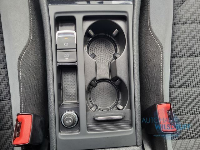 Volkswagen Golf VII 1.5 TSI DSG Highline R-Line - Samsaru's Car Outlet
