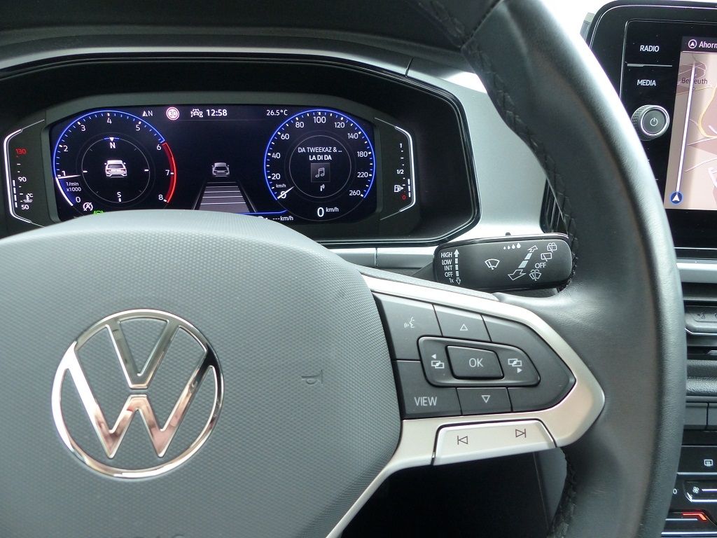 Volkswagen T-Roc 1.5 TSI DSG Life - Samsaru's Car Outlet