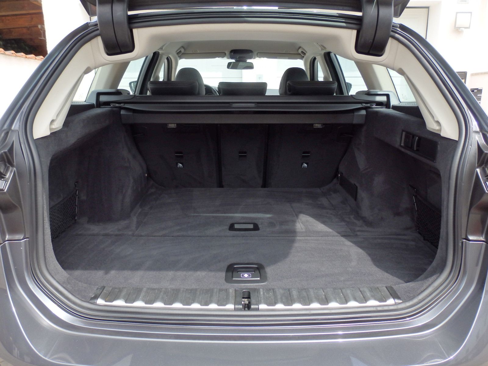 BMW 318d Touring Aut - Samsaru's Car Outlet