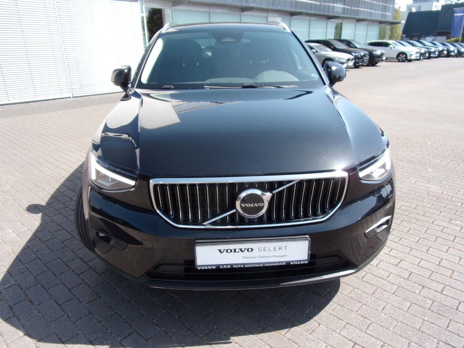 Volvo XC 40 B4 Plus Bright - Samsaru's Car Outlet