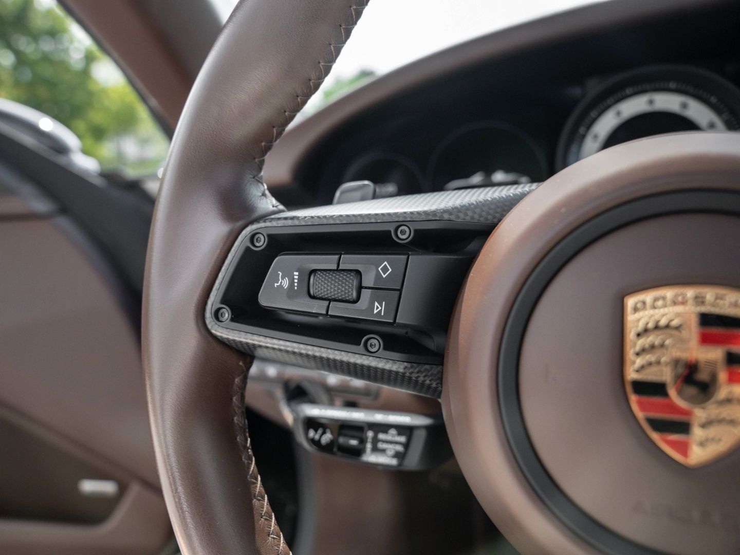 Porsche 992 911 Targa 4 GTS Matrix InnoDrive 18 Weg Sitz