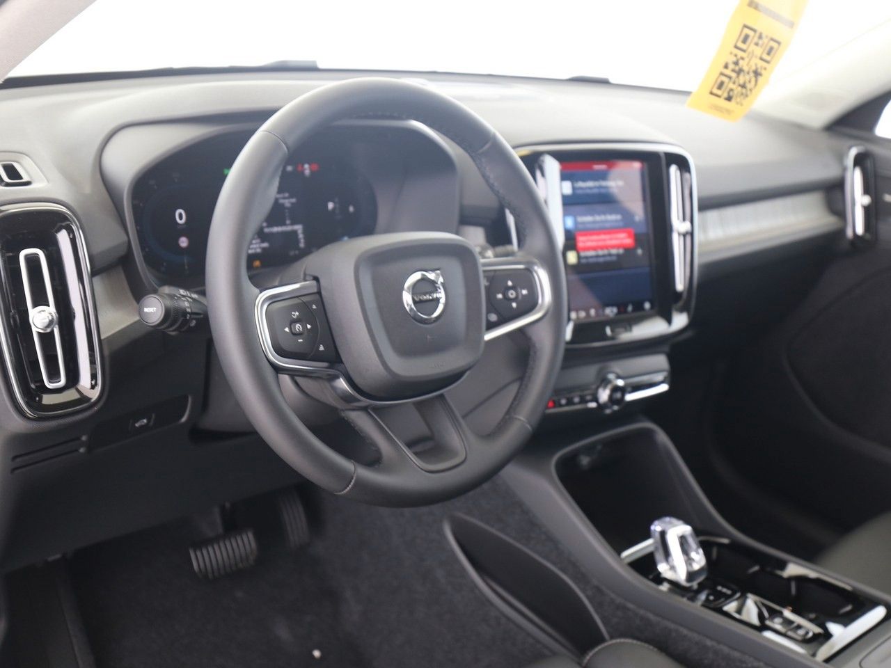 Volvo XC40 B4 Ultra Dark - Samsaru's Car Outlet