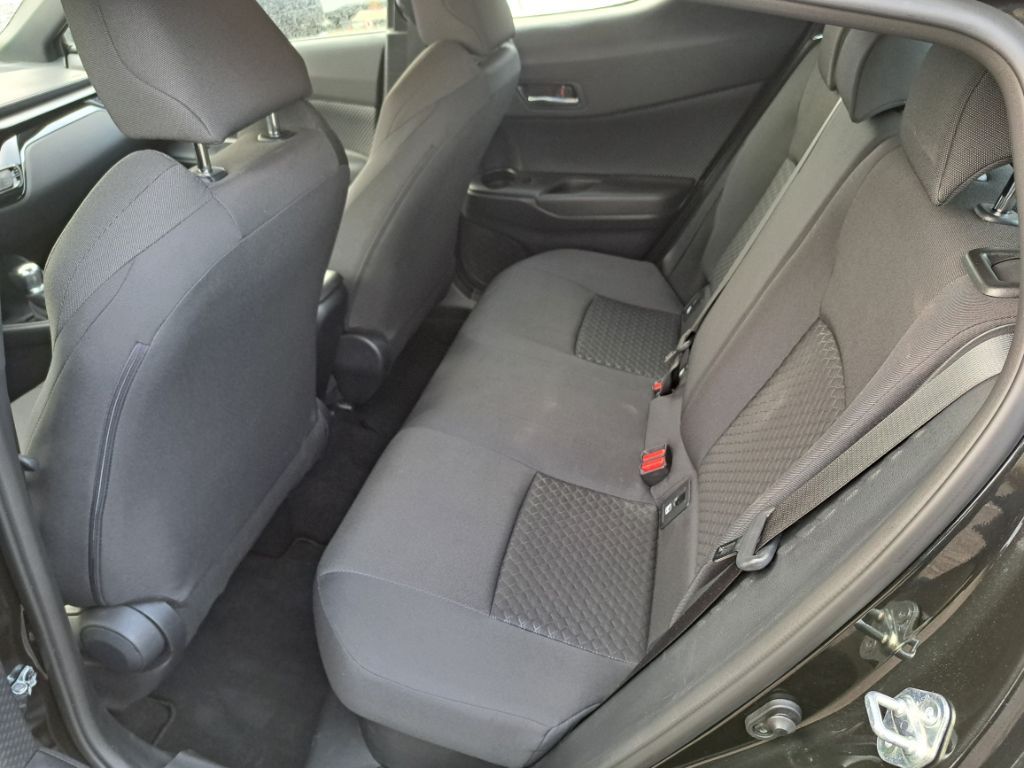 Toyota C-HR 1.8l Hybrid Business-Edition - Samsaru's Car Outlet