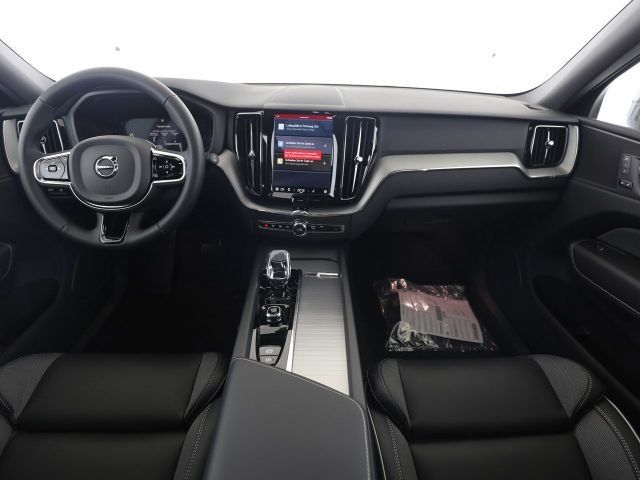 Volvo XC60 T6 AWD Plus Black Edit. 360Kam AHK