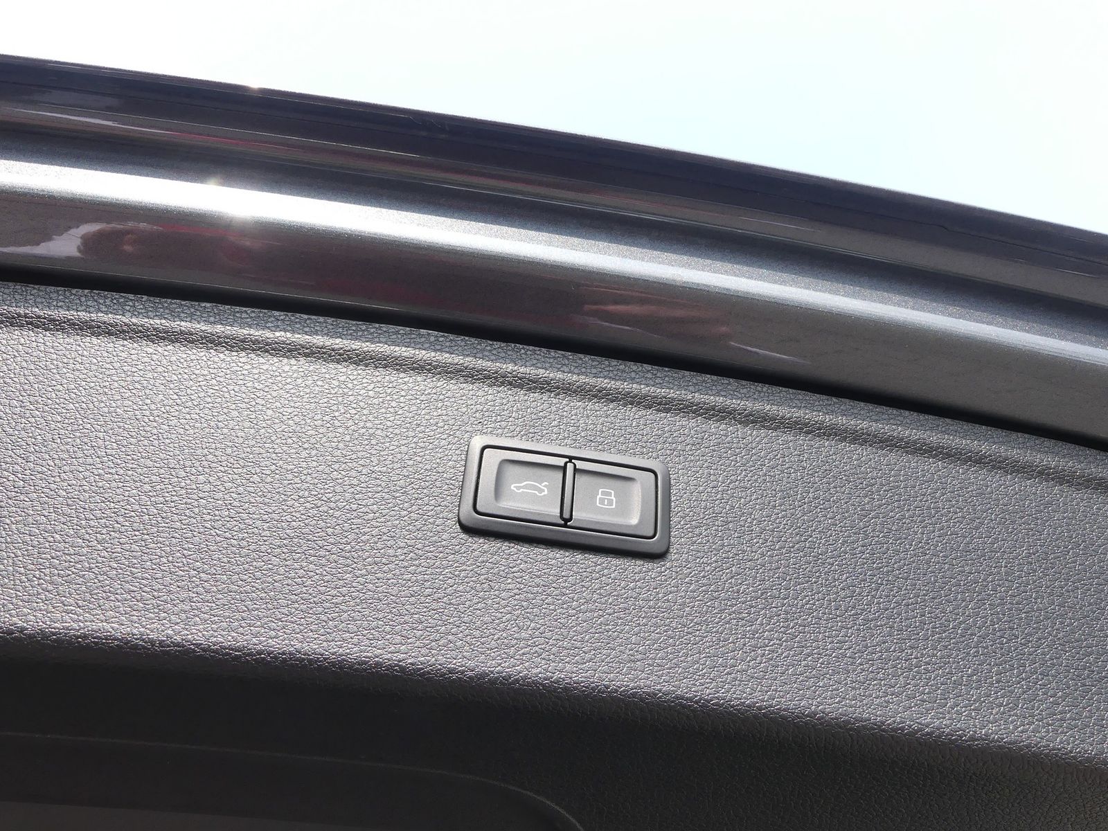 Audi Q5 40 TDI S-Line s-tronic - Samsaru's Car Outlet