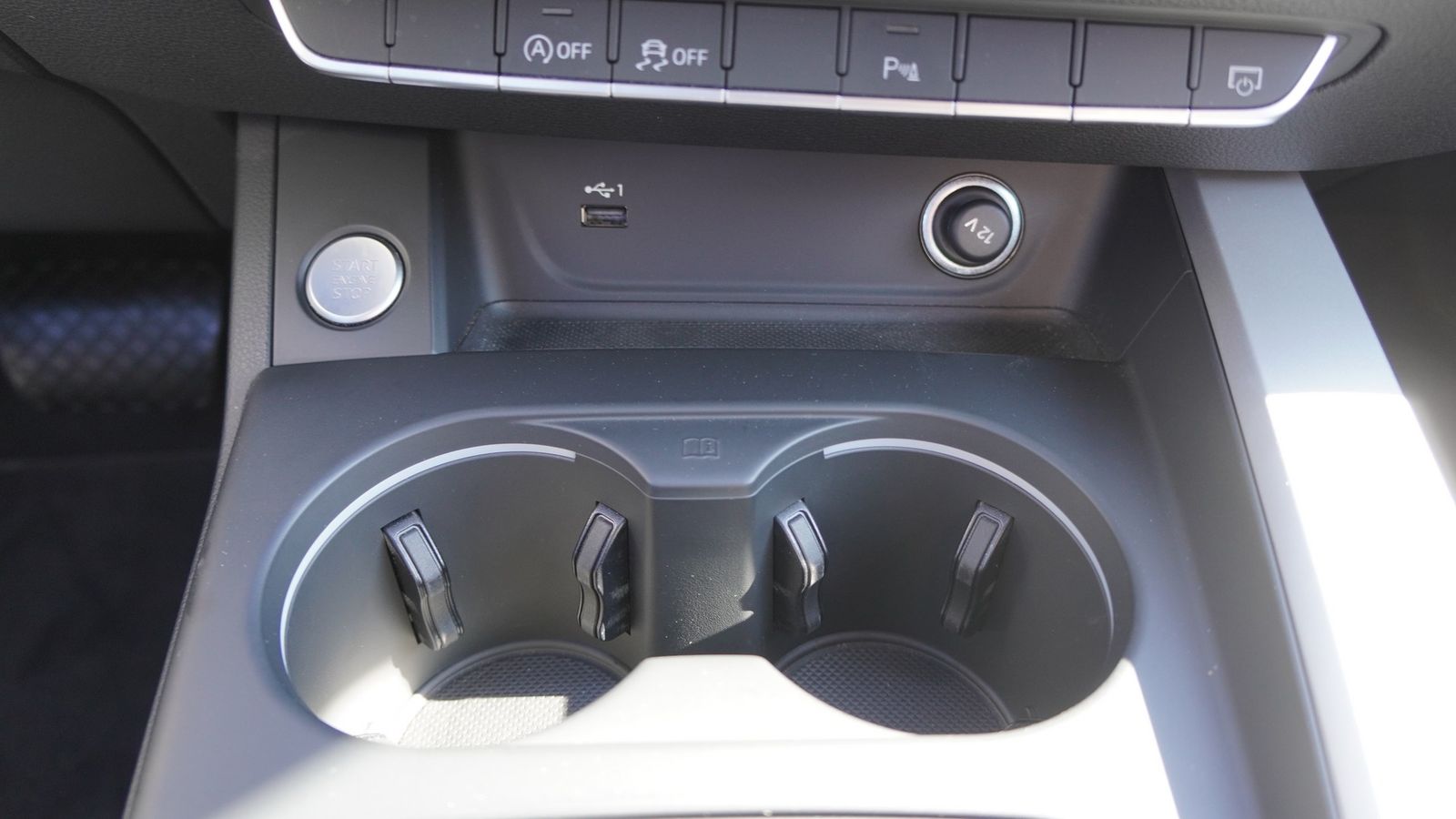 Audi A4 35 2.0 TFSI Avant advanced - Samsaru's Car Outlet