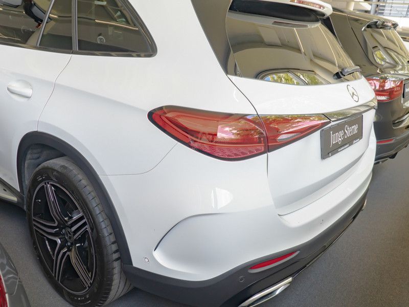 Mercedes-Benz GLC 300 d 4M AMG-Sport/Pano/AHK/Night/Distr/20'