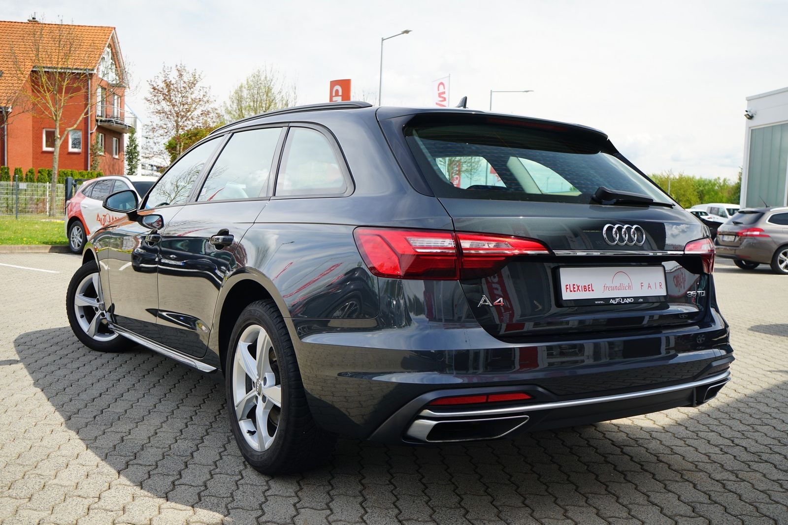 Audi A4 35 2.0 TDI Avant advanced - Samsaru's Car Outlet