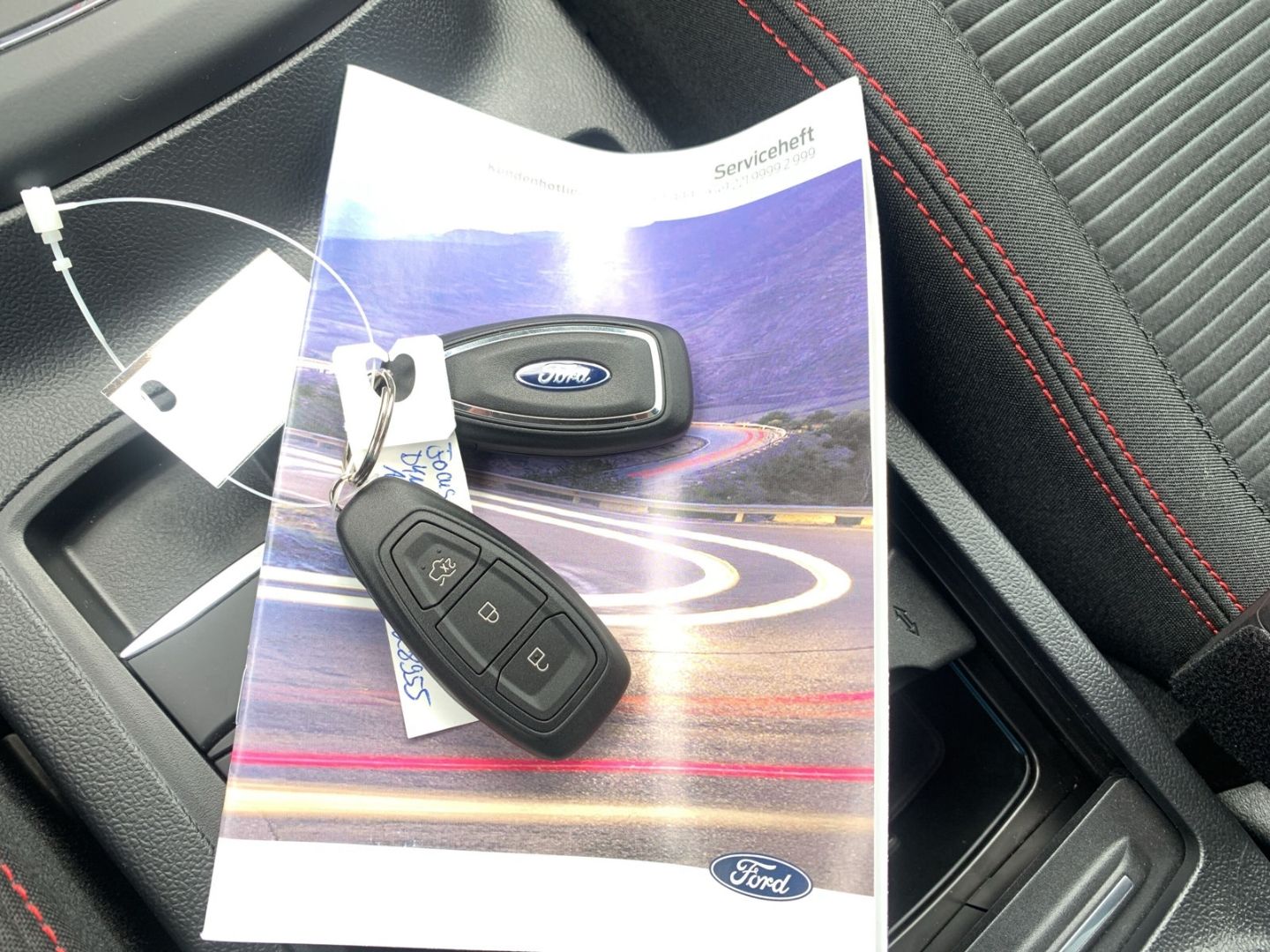Ford Focus Turnier ST-Line X El. Panodach Navi Digita