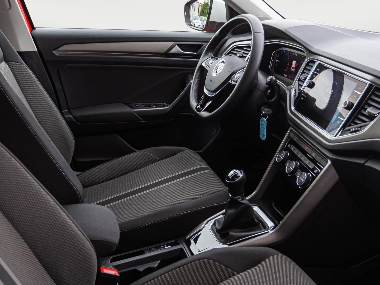 Volkswagen T-Roc 1.0 TSI Style - Samsaru's Car Outlet