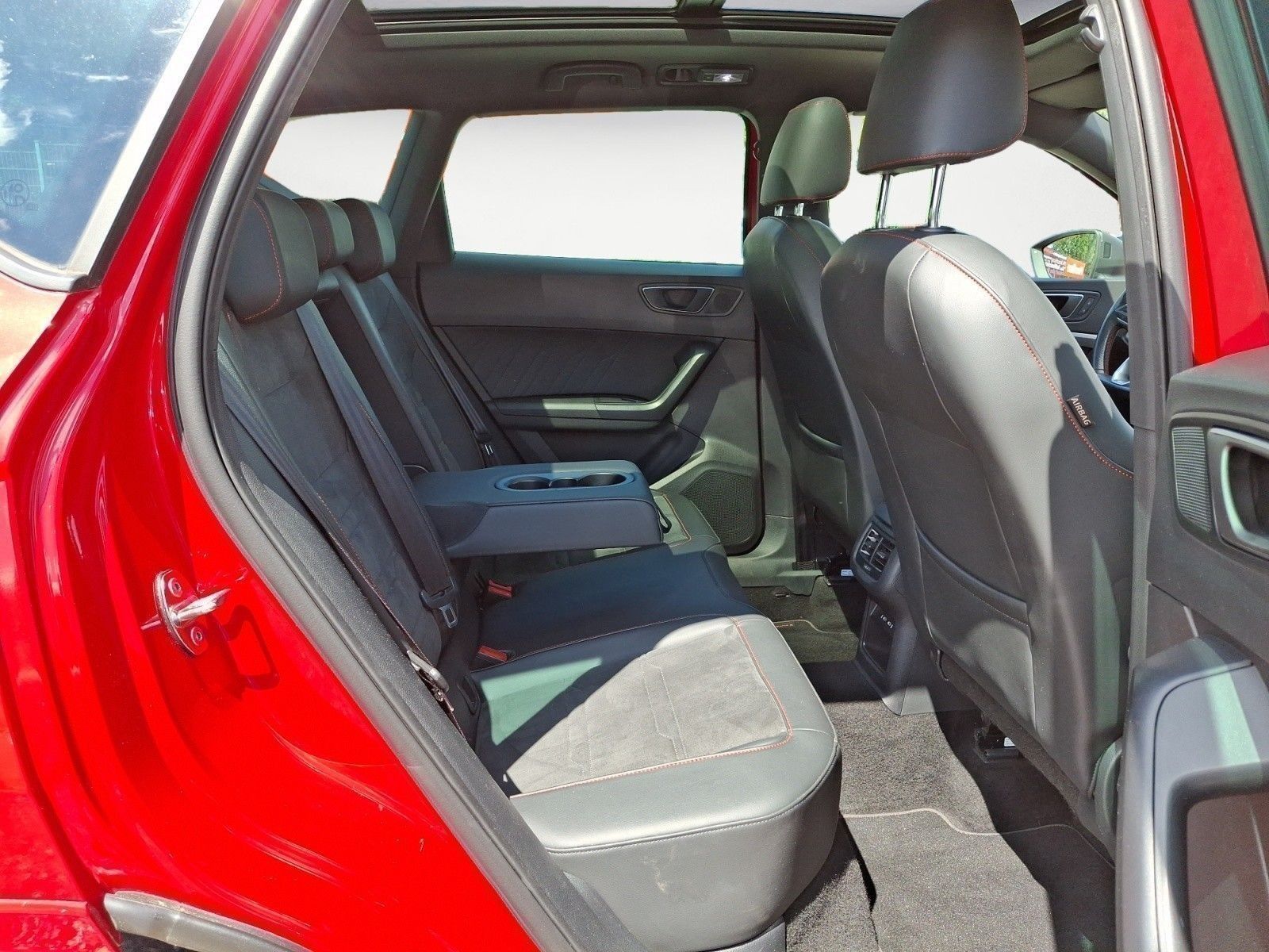 Seat Ateca 1,5 TSI DSG FR AHK*SHZ*PANO*ACC*NAVI*KAMER